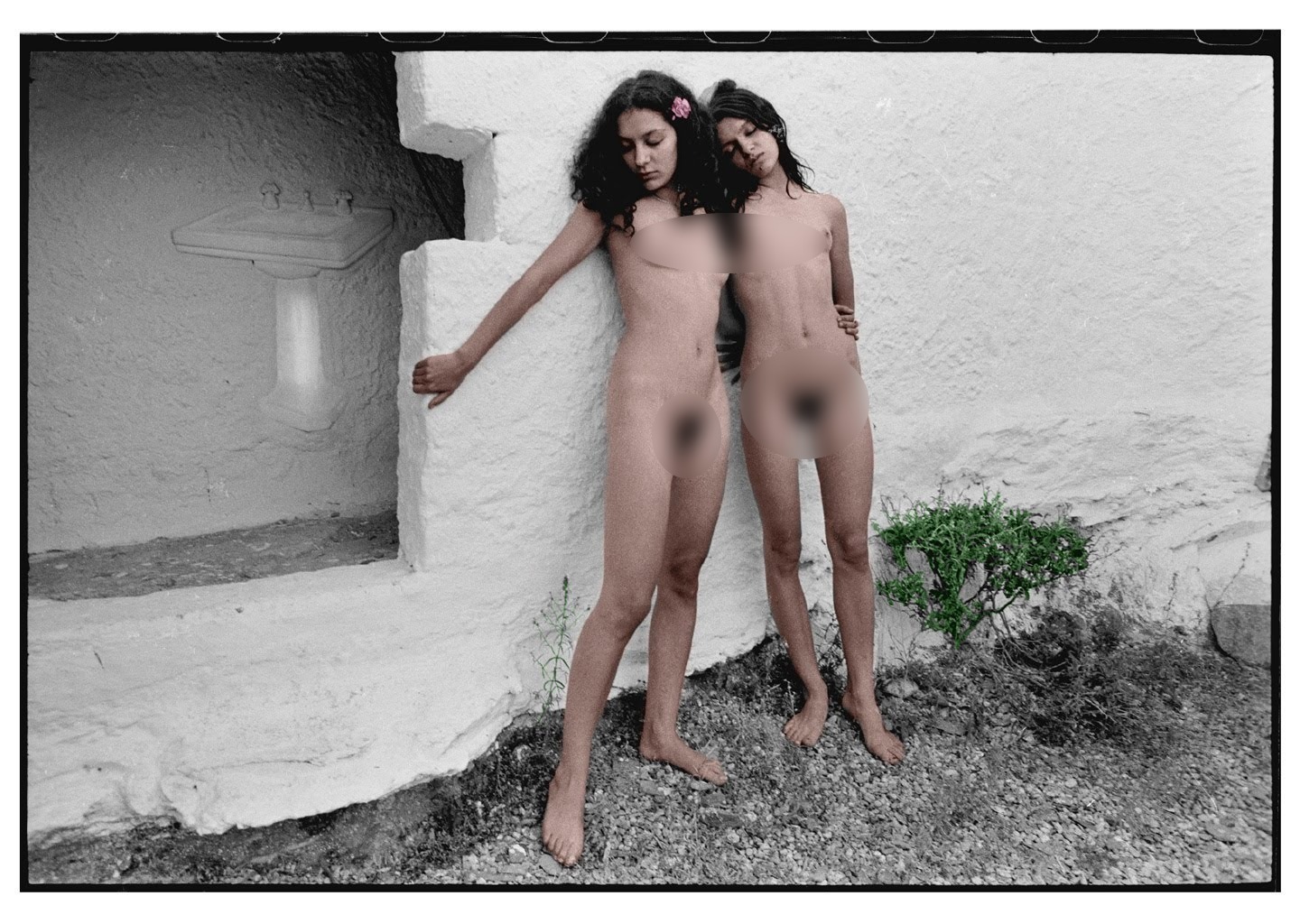 3_dali-estate_gypsy-girls 3_dali-estate_gypsy-girls